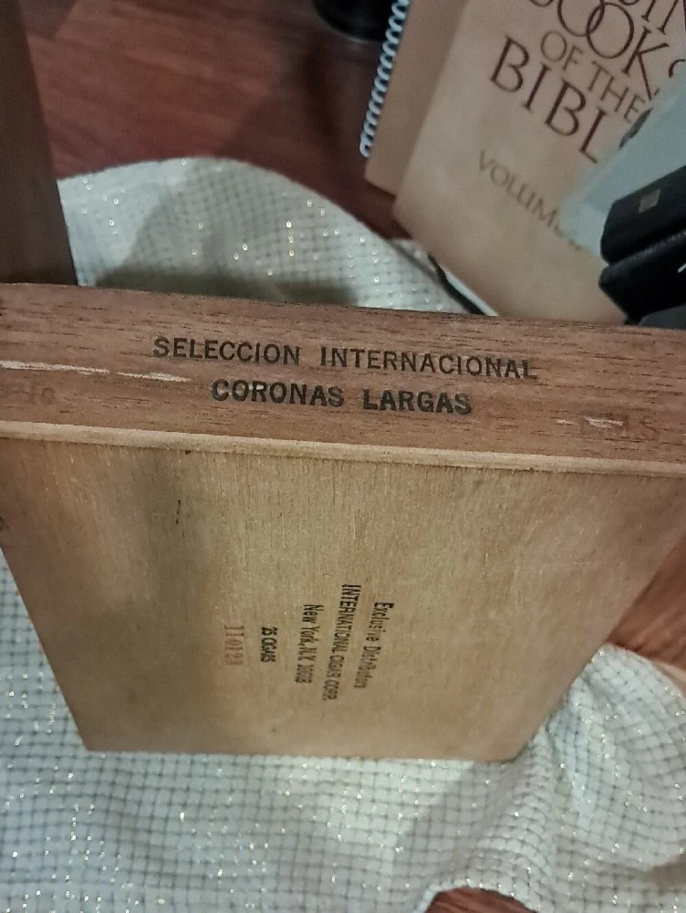 Flor de Tabacos de Maria Mancini Wooden Cigar Box - Brown